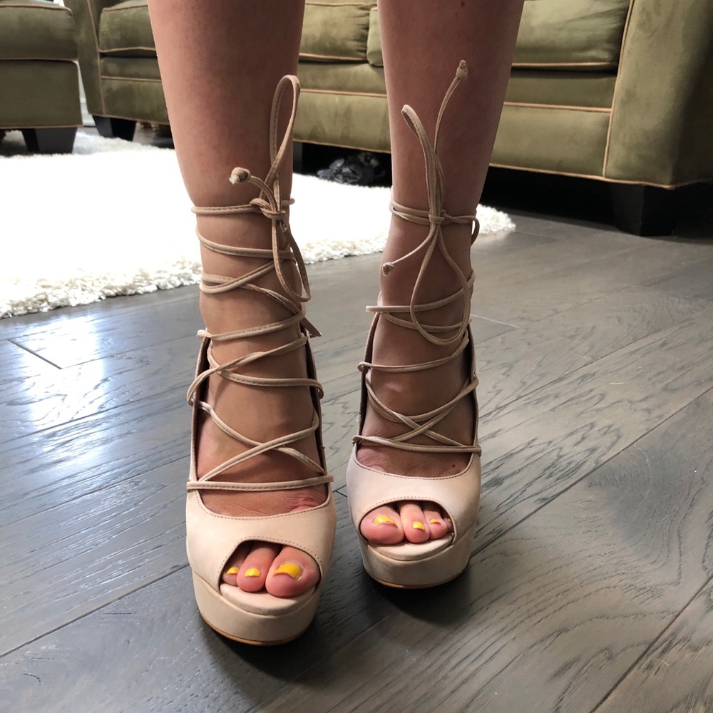 ONLY WORN ONCE!! STEVE MADDEN HEELS